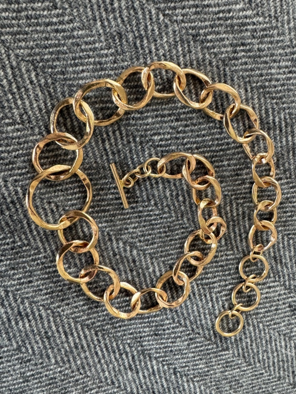 NWOT, ROOST, BRASS LINKS NECKLACE WITH TOGGLE CLOSURE
